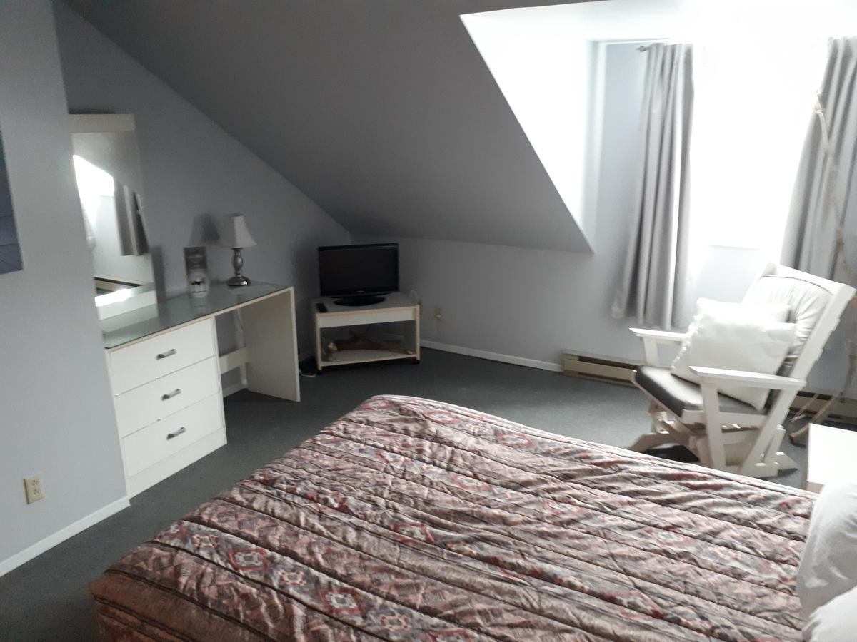 Hotel Au Vieux Bardeau Deschambault Eksteriør bilde